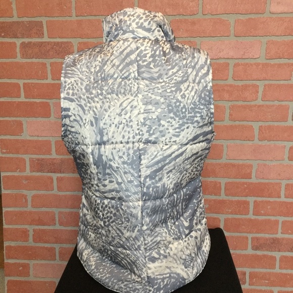 ZOD Womens Puffer Vest Size Medium Pockets Gray Animal Print - Picture 5 of 8